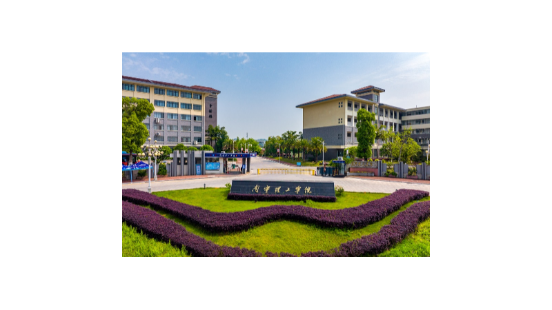 鸿凯家具 | 南宁理工学院（武鸣校区）宿舍家具——公寓床视频