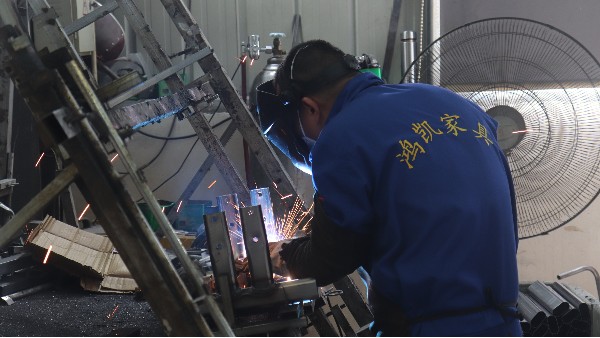 学生课桌椅