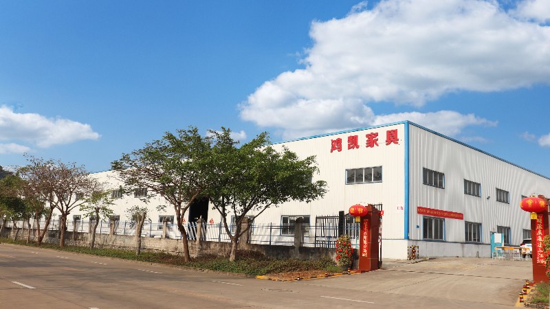 带大家揭秘鸿凯家具宿舍床生产线，了解宿舍床是如何生成的！